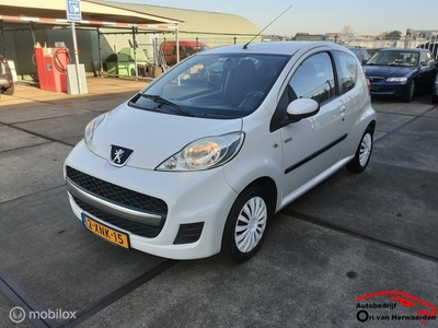 Peugeot 107 1.0-12V Millesim 200