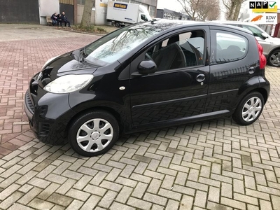 Peugeot 107 1.0-12V Urban Move * Airco * 2010 * APK