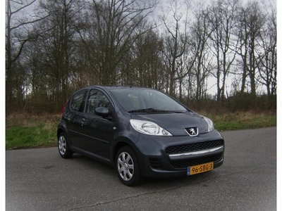 Peugeot 107 1.0-12V XS . 5 Deurs . Airco . Elec ramen .