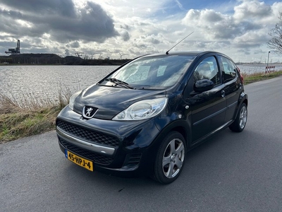 Peugeot 107 1.0-12V XS