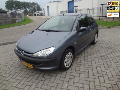 Peugeot 206 1.1 X-Design