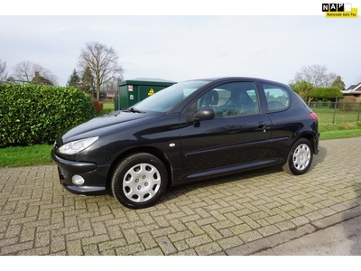 Peugeot 206 1.4 Air-line 3