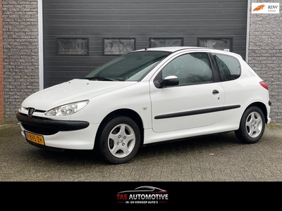 Peugeot 206 1.4 Forever EL.RAMEN / LM.VELGEN / APK