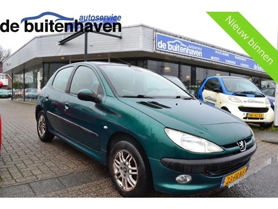 Peugeot 206 1.4 Gentry 5deurs (bj 2000)