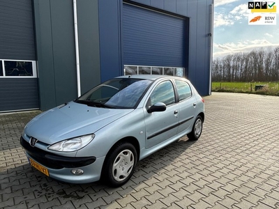 Peugeot 206 1.4 Gentry Automaat+117.xxx Km