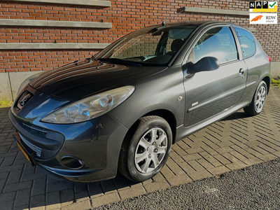 Peugeot 206 + 1.4 Millesim 200, Airco, Nieuwe APK, NAP.