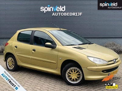 Peugeot 206 1.4 Pop' Art BJ`04 NAP 5drs Elekpakket APK tot