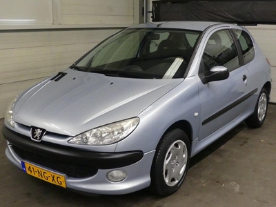 Peugeot 206 1.4 XR Challenge - Weinig Km NAP! - APK 2025