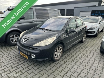 Peugeot 207 1.6-16V XT