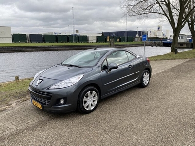 Peugeot 207 CC - 1.6 VTitrekhaak navi