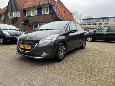 Peugeot 208 1.2 VTi Envy Navi/Clima/Pdc