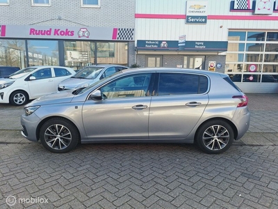 PEUGEOT 308 1.2 PURETECH TECH EDITION AUTOMAAT / 1e