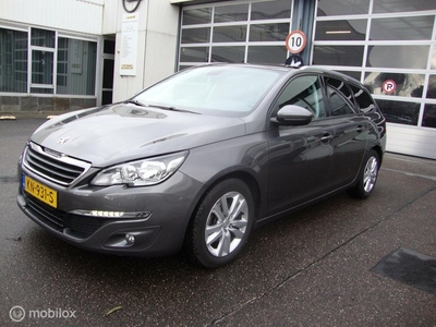 Peugeot 308 SW 1.2 PureTech Blue Lease Executive 134571 km