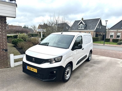 Peugeot Partner 1.6 100 PK BlueHDI Premium Long LEASE €240 PER MAAND NAVIGATIE PARKEERSENSOREN BLUETOOTH AIRCO NETTE AUTO!!