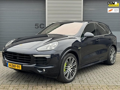 Porsche Cayenne 3.0 S E-Hybrid Pano/Softclose/Keyless