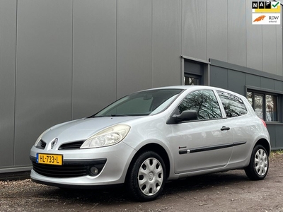 Renault Clio 1.2-16V Authentique ELEKT.RCENTR.VNIEUWE APK