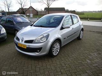 Renault CLIO 1.4-16V Expression