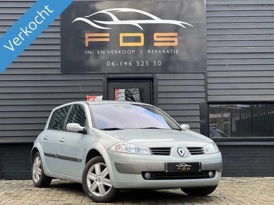 Renault Mégane 1.6-16VAircoTrekhaakCruise (bj 2003)