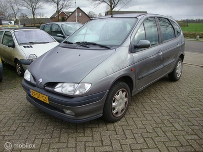 Renault Megane Scenic 1.6e RT