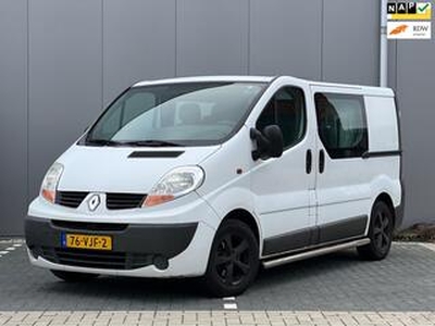 Renault TRAFIC 2.5 dCi Automaat Dubbelcabine Airco Parkeersensor 6 persoons Trekhaak Onderhoudhistorie