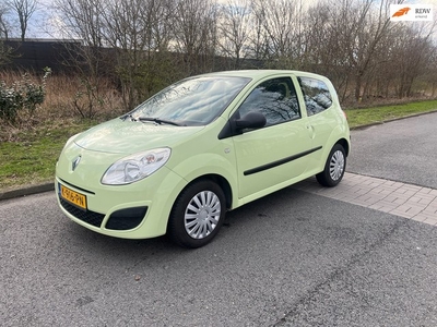 Renault Twingo 1.2 Acces weinig kilometers