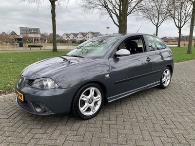 SEAT Ibiza 1.8-20V VT FR (bj 2006)