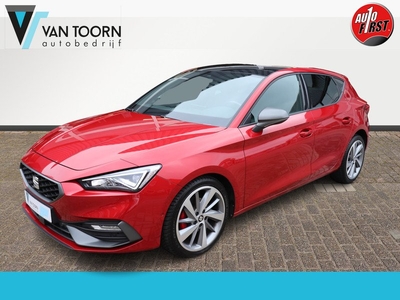 SEAT Leon 1.5 eTSI FR Business Intense automaat. Panoramadak, trekhaak, Nederlandse auto.