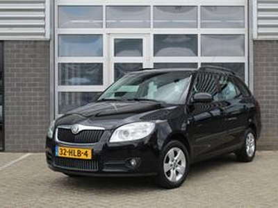 Skoda FABIA Combi 1.4-16V Elegance / Climate / Cruise / Trekhaak / N.A.P.