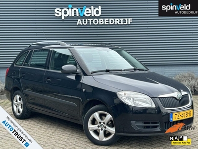 Skoda Fabia Combi 1.6-16V Ambition BJ`09 Airco Cruise