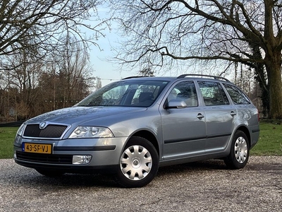 Skoda Octavia Combi betrouwbare 1.6 SR motor, rijdt perfect.