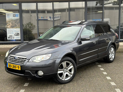 Subaru Outback 2.5i Exclusive Edition symmetrical AWD / PANO / Xenon