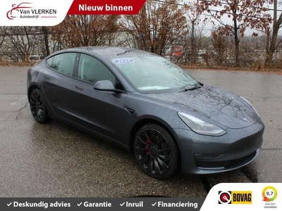 Tesla Model 3 3x Long Range AWD Performance Kleur blauw