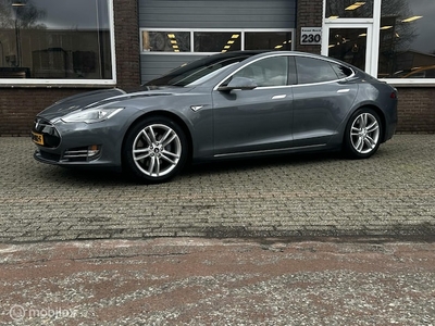 Tesla Model S Elektriciteit