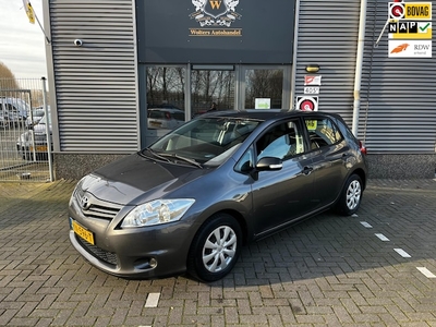 Toyota Auris Benzine