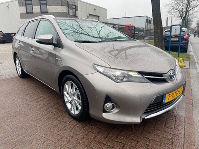 Toyota Auris Touring Sports 1.8 Hybrid Lease Automaat Airco/ECC,Navigatie,Camera,Panoramadak