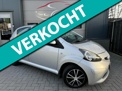 Toyota Aygo 1.0-12V 5DRS AIRCO DEALER ONDERH. NIEUWE APK!