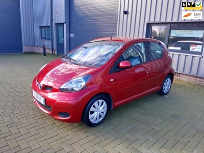 Toyota Aygo 1.0-12V Aspiration Red nette occasion