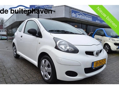 Toyota Aygo 1.0-12V Now ZEER NETTE NWE APK (bj 2011)