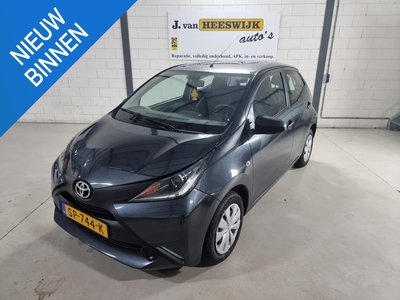 TOYOTA AYGO 1.0 VVT-i x-fun Airco | Audio | Cv op afstand