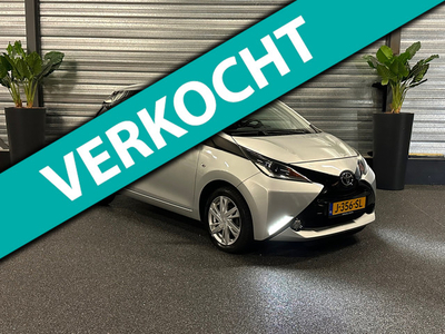 Toyota Aygo 1.0 VVT-i x-play-Airco-Cruise-Camera-Iso-fix-APK