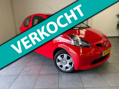 Toyota Aygo Automaat - 1e Eigenaar - Dealer onderhouden - Uniek pas 27452km!