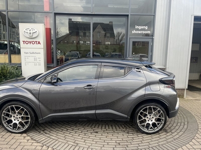 Toyota C-HR 1.8 Hybrid Bi-Tone