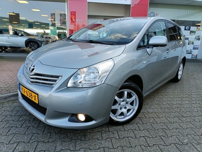 TOYOTA VERSO 1.8 VVT-i Business | Navi | Trekhaak | 1300 kg trekgew. | Parkee