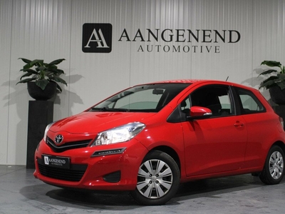 Toyota Yaris 1.0 VVT-i Access Navigatie, Airco, Nieuwe APK