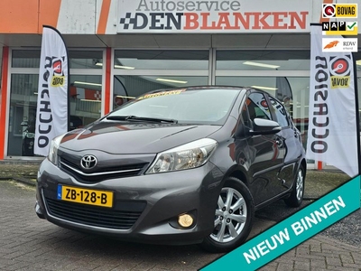 Toyota Yaris 1.3 VVT-i Dynamic 5drs Automaat BJ.2013 / Navi