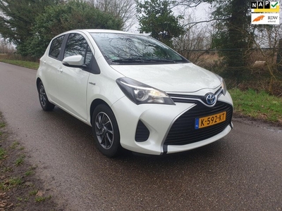 Toyota Yaris 1.5 Hybrid / CAMERA / AUTOMAAT / PARELMOER