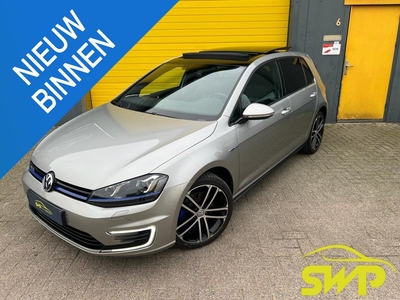 Volkswagen Golf 1.4 TSI GTE | Pano