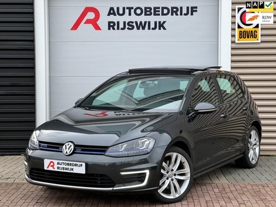 Volkswagen Golf 1.4 TSI GTE Pano/Keyless/Camera/AppleCar