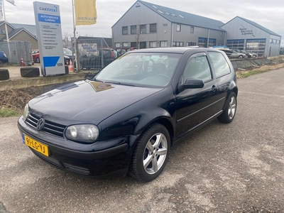 Volkswagen Golf 1.6-16V Comfortline Nieuwe Apk