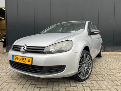 Volkswagen Golf 1.6 TDI Automaat/Navi/18'Lmv/Nap!